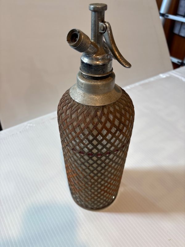 Large vintage 1940s soda syphon
