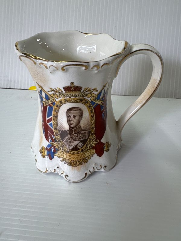 Extremely rare beautifully shaped mug of Edward the eighth